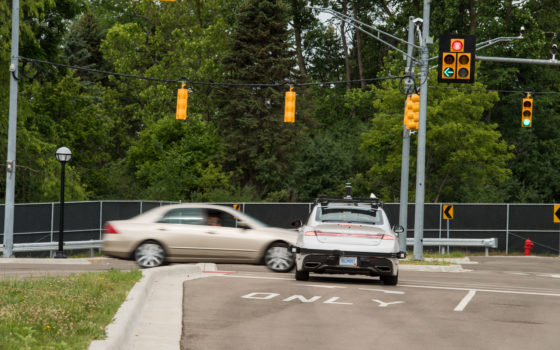 Mcity Demos: Connected tech can make self-driving cars even safer